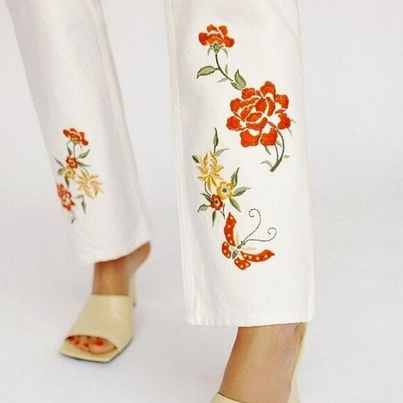 Reformation Cynthia High Rise Straight Jeans White Flora Embroidery NWT - Picture 3 of 14